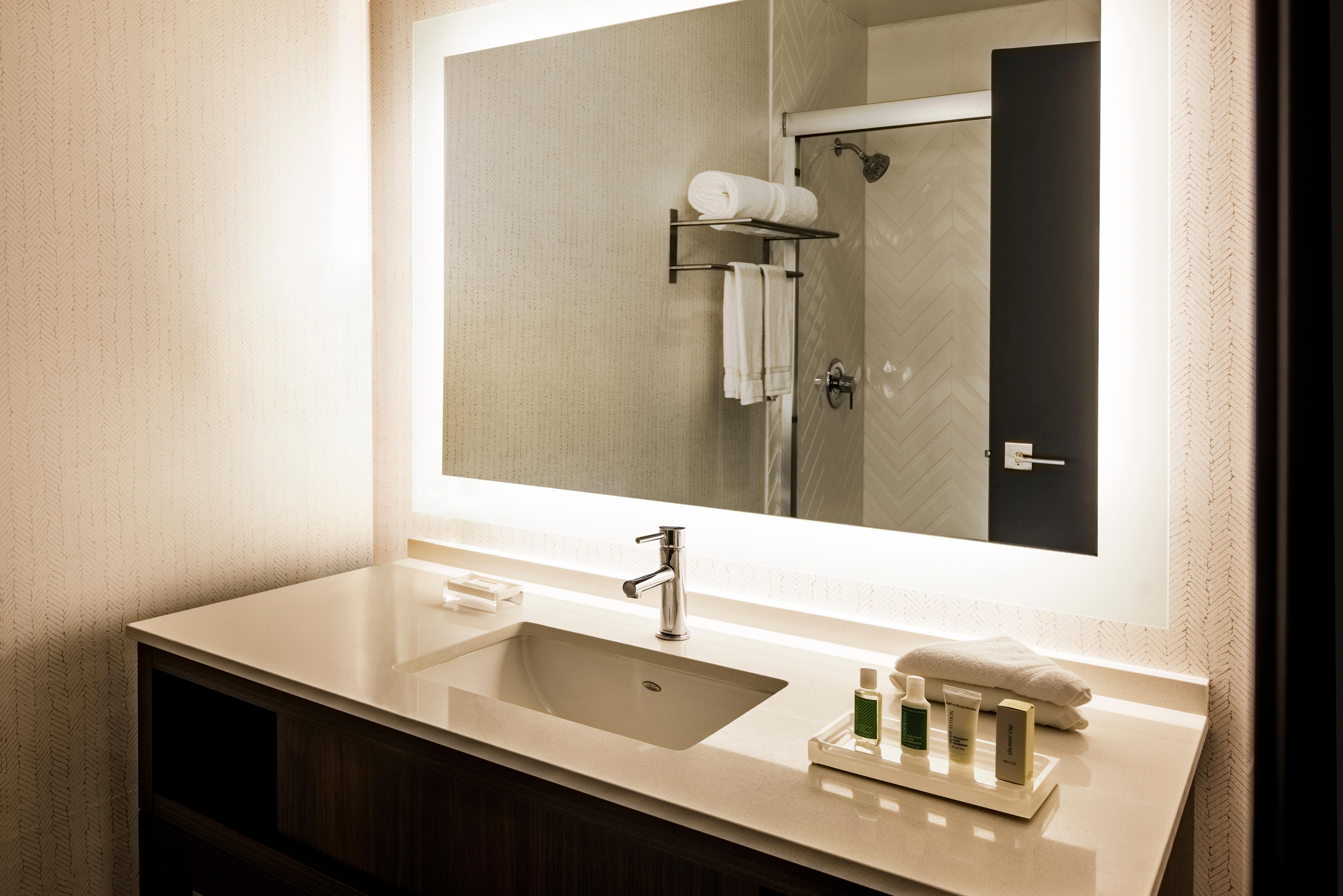 Holiday Inn Santa Ana-Orange County Airport By Ihg Bagian luar foto